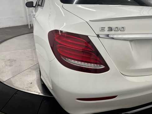 Used 2019 Mercedes-Benz E 300 image 9