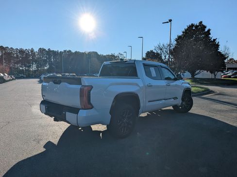 Used 2022 Toyota Tundra Platinum image 5
