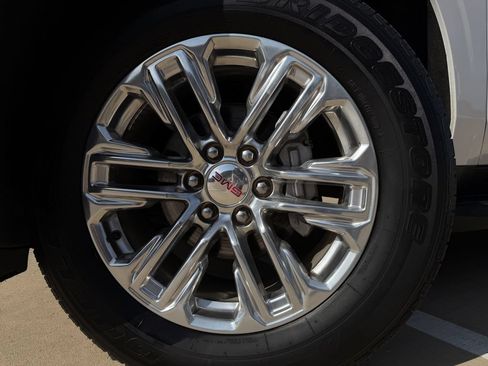 Used 2021 GMC Yukon SLT w/ SLT Luxury Plus Package AWD/4WD image 9