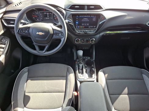 Used 2023 Chevrolet TrailBlazer LT w/ Convenience Package AWD/4WD image 16