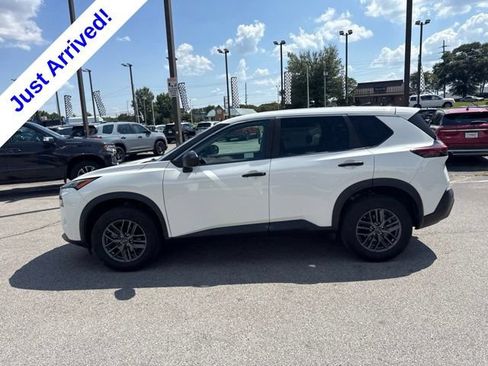 Used 2023 Nissan Rogue S AWD/4WD image 6