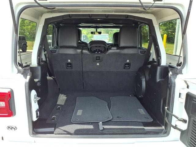Used 2021 Jeep Wrangler Unlimited Sahara AWD/4WD image 14