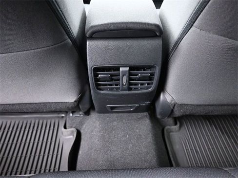 Used 2023 Toyota Corolla Cross LE image 21