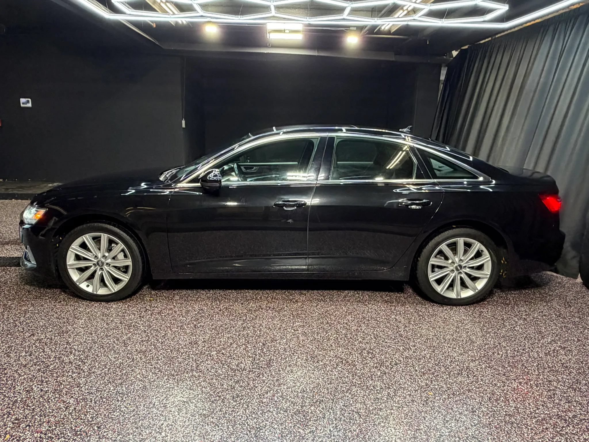 Used 2020 Audi A6 2.0T Premium w/ Convenience Package AWD/4WD image 4