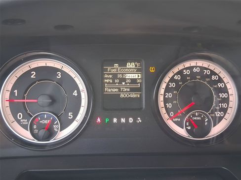 Used 2017 RAM 2500 Tradesman w/ Chrome Appearance Group RWD image 17