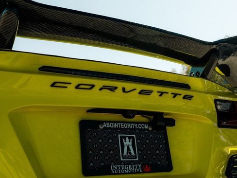 Used 2024 Chevrolet Corvette Z06 RWD image 16