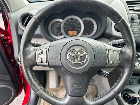 Used 2011 Toyota RAV4 Limited w/ Limited Extra Value Pkg AWD/4WD image 16