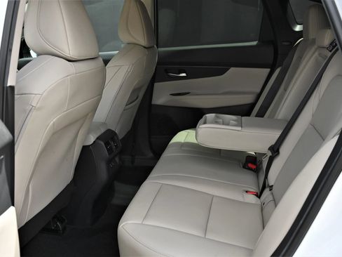 Used 2025 Nissan Murano SV FWD image 23
