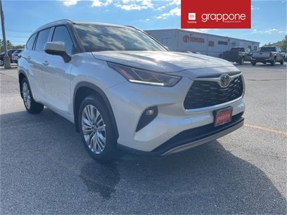 New 2025 Toyota Highlander Platinum