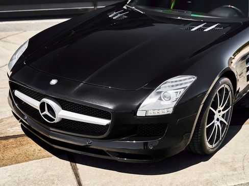 Used 2012 Mercedes-Benz SLS AMG Coupe image 6