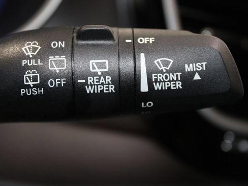 Used 2024 Chrysler Pacifica Touring-L FWD image 44