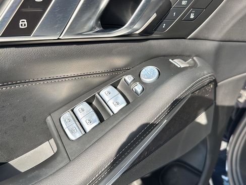 Certified 2023 BMW X7 xDrive40i w/ M Sport Package image 29