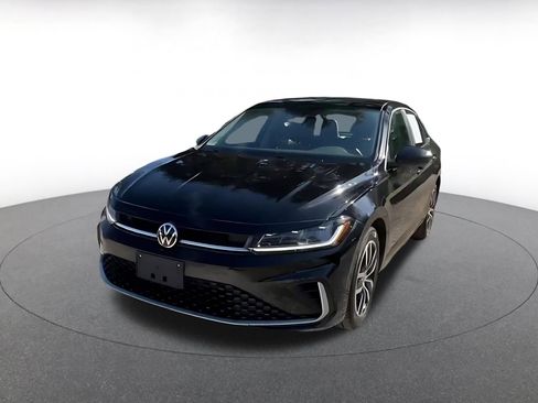 Used 2025 Volkswagen Jetta SE image 7