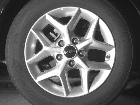 Used 2025 Kia Soul LX w/ LX Technology Package FWD image 15