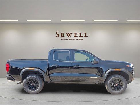 New 2026 GMC Canyon Elevation w/ Convenience Package image 5