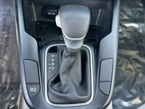 Used 2025 Kia Soul LX FWD image 32