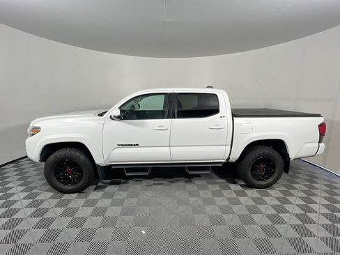 Used 2023 Toyota Tacoma SR5 AWD/4WD image 6