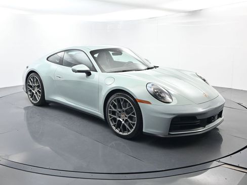 Certified 2025 Porsche 911 Carrera image 17