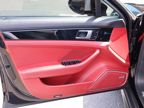 Used 2020 Porsche Panamera 4S image 7