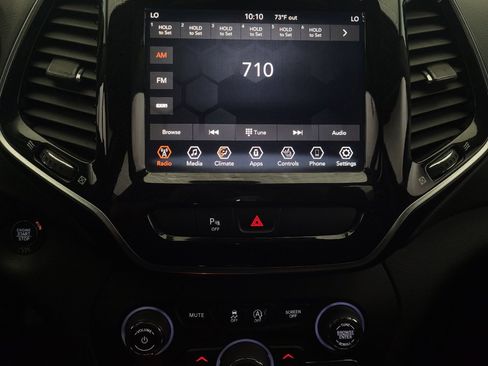 Used 2019 Jeep Cherokee Limited AWD/4WD image 25