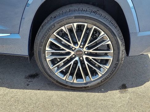 New 2026 GMC Terrain Denali w/ LPO, Floor Liner Package AWD/4WD image 10