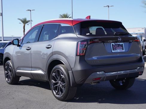 Certified 2025 Nissan Kicks SR FWD image 3