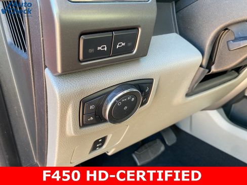 Used 2019 Ford F450 XLT w/ XLT Premium Package image 26