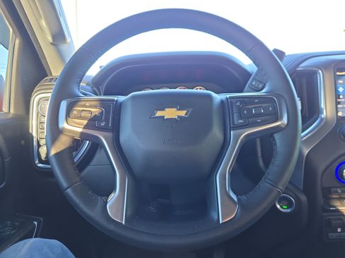 Used 2021 Chevrolet Silverado 1500 LT image 17