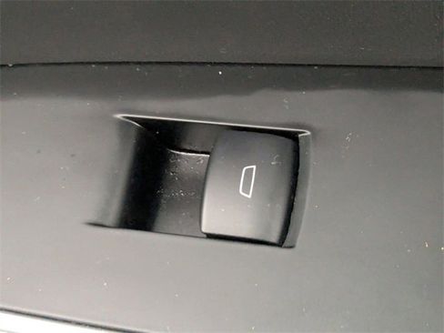 Certified 2025 GMC Acadia Elevation image 36