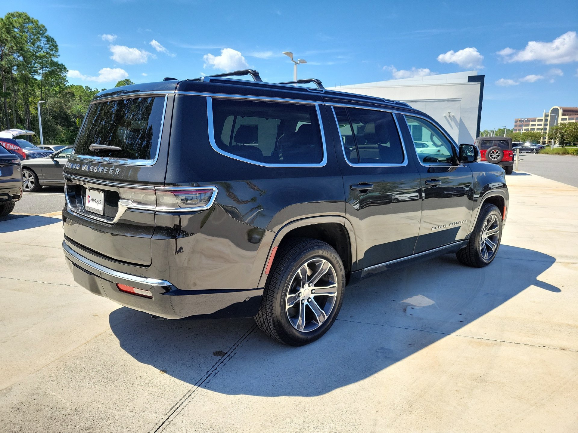 Used 2023 Jeep Grand Wagoneer 4WD image 5