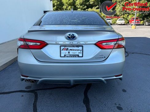 Used 2018 Toyota Camry SE w/ Audio Package FWD image 13