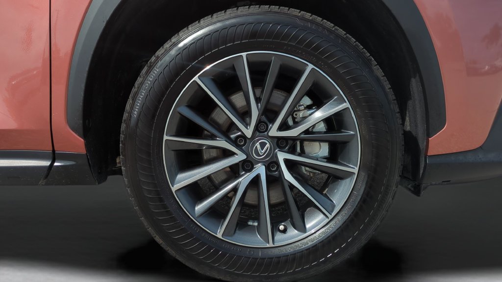 Used 2025 Lexus NX 250 FWD w/ Towing Package (2000 Lbs) image 26