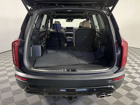 Used 2022 Kia Telluride SX w/ SX Prestige Package image 23