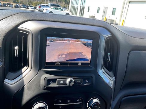 Used 2023 Chevrolet Silverado 1500 Custom image 15