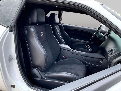 Used 2023 Dodge Challenger R/T Scat Pack w/ Plus Package RWD image 9