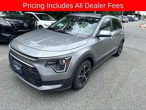Used 2023 Kia Niro LX FWD image 3