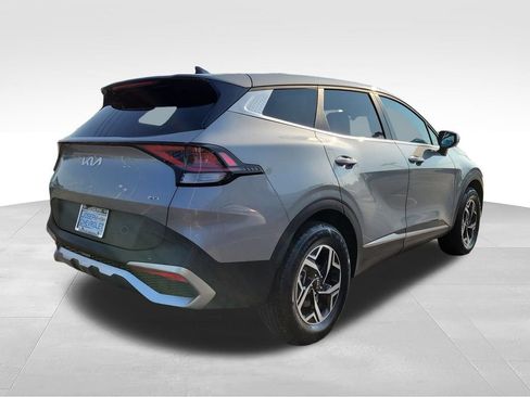 Used 2024 Kia Sportage LX AWD/4WD image 4