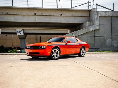 Used 2009 Dodge Challenger R/T RWD image 18