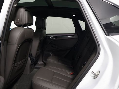 Used 2023 Porsche Macan S image 12