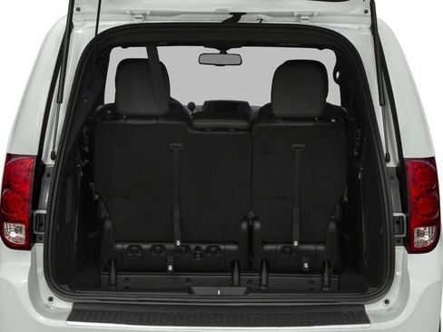 Used 2018 Dodge Grand Caravan GT FWD image 16