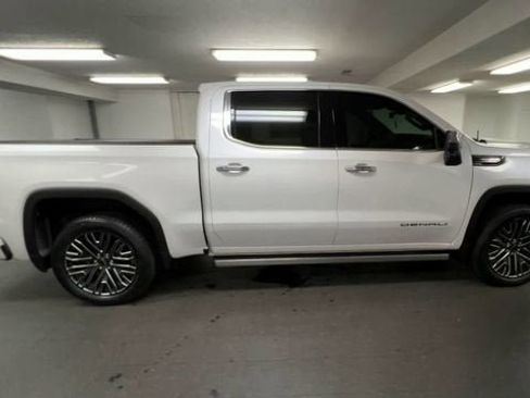 Certified 2022 GMC Sierra 1500 Denali Ultimate AWD/4WD image 9