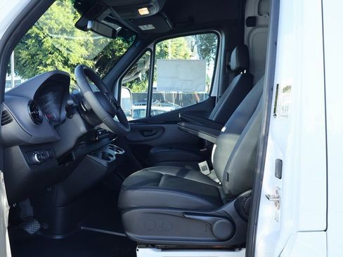 New 2025 Mercedes-Benz Sprinter 2500 image 6