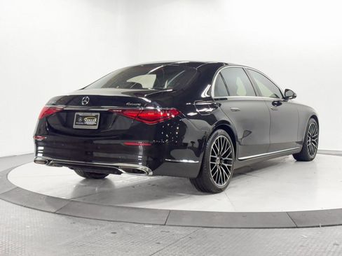 Used 2023 Mercedes-Benz S 580 4MATIC Sedan w/ 3D Technology Package image 36