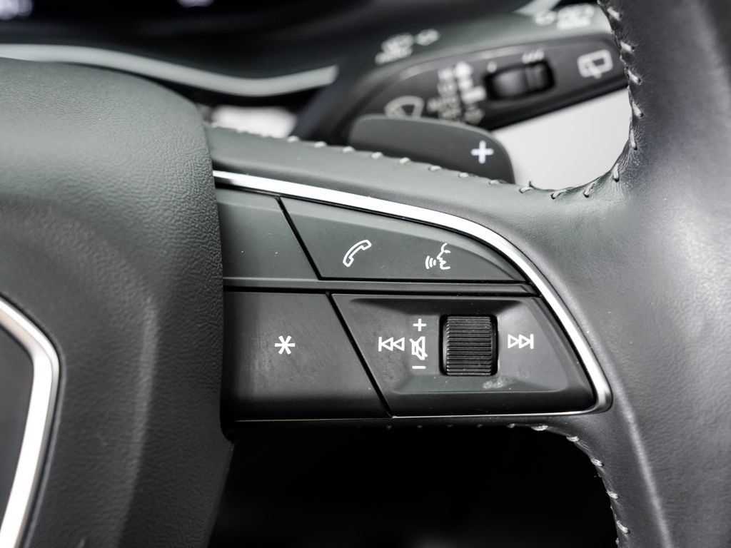 Used 2019 Audi Q8 Premium Plus AWD/4WD image 13