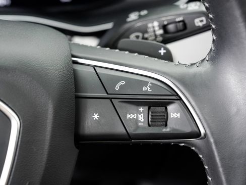 Used 2019 Audi Q8 Premium Plus AWD/4WD image 13