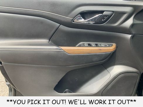 Used 2020 GMC Acadia SLE FWD image 11