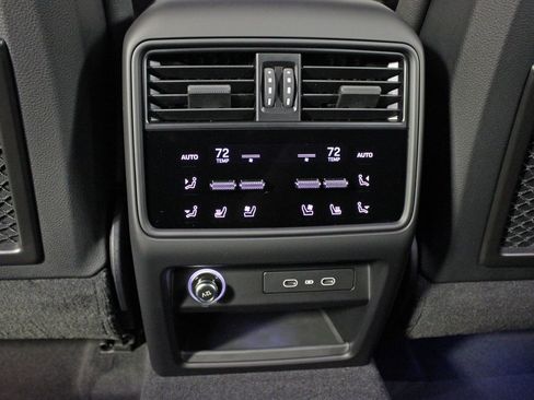 New 2026 Porsche Cayenne image 37