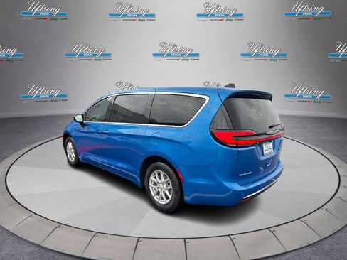 New 2026 Chrysler Pacifica Select image 5