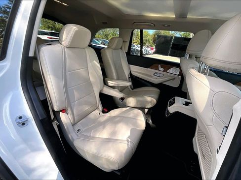 Used 2021 Mercedes-Benz GLS 450 4MATIC image 19