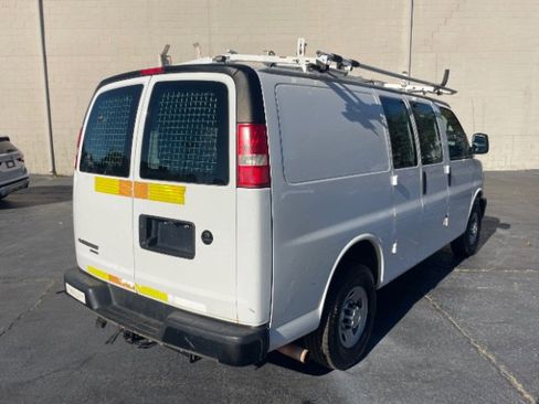 Used 2015 Chevrolet Express 2500 Work Van image 5
